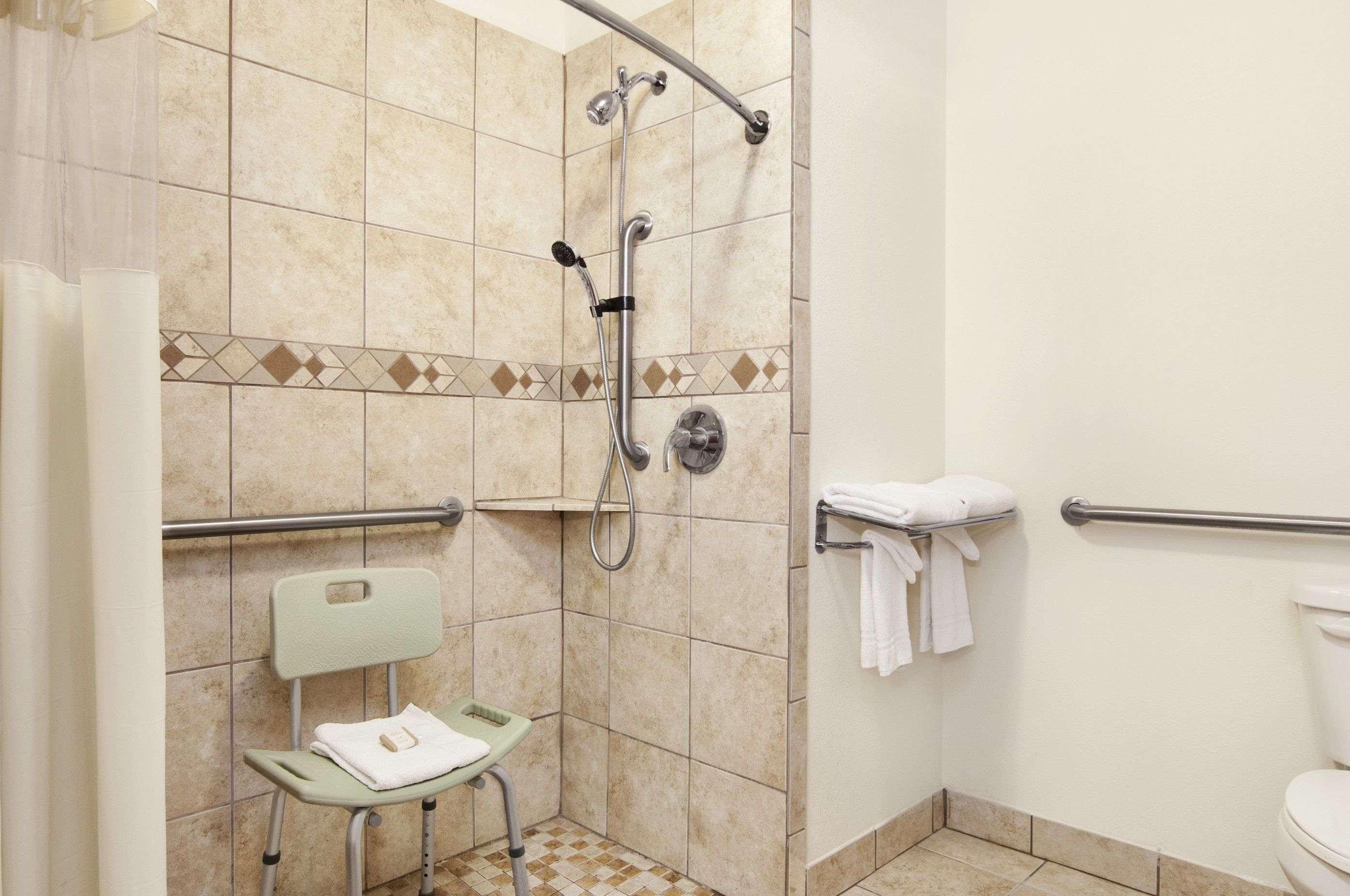 Howard Johnson By Wyndham Lubbock Tx Extérieur photo