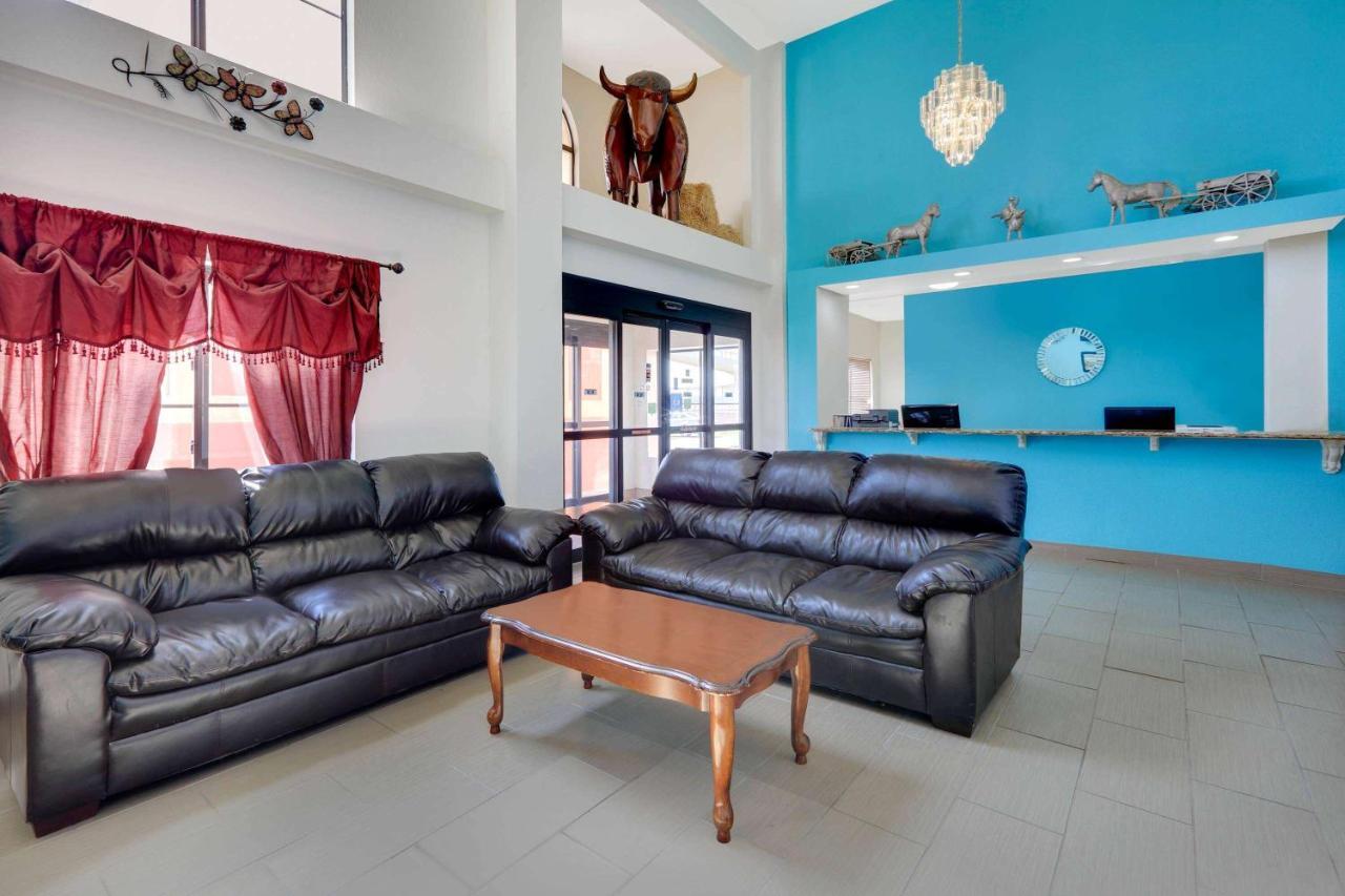 Howard Johnson By Wyndham Lubbock Tx Extérieur photo
