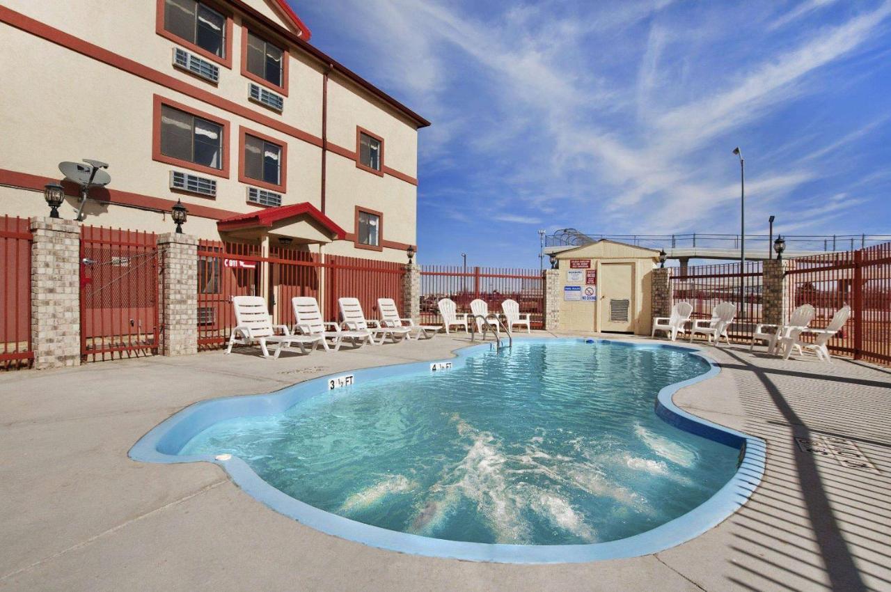 Howard Johnson By Wyndham Lubbock Tx Extérieur photo
