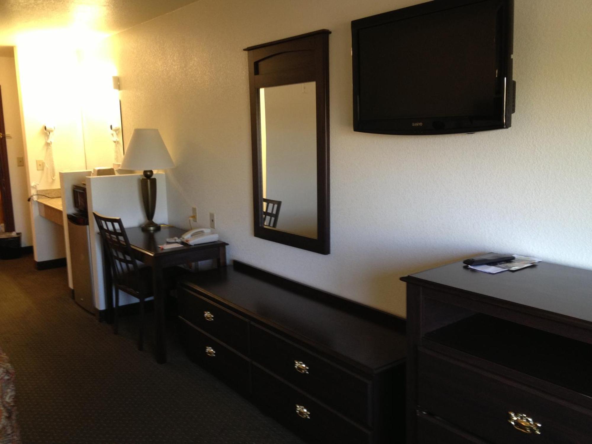 Howard Johnson By Wyndham Lubbock Tx Extérieur photo