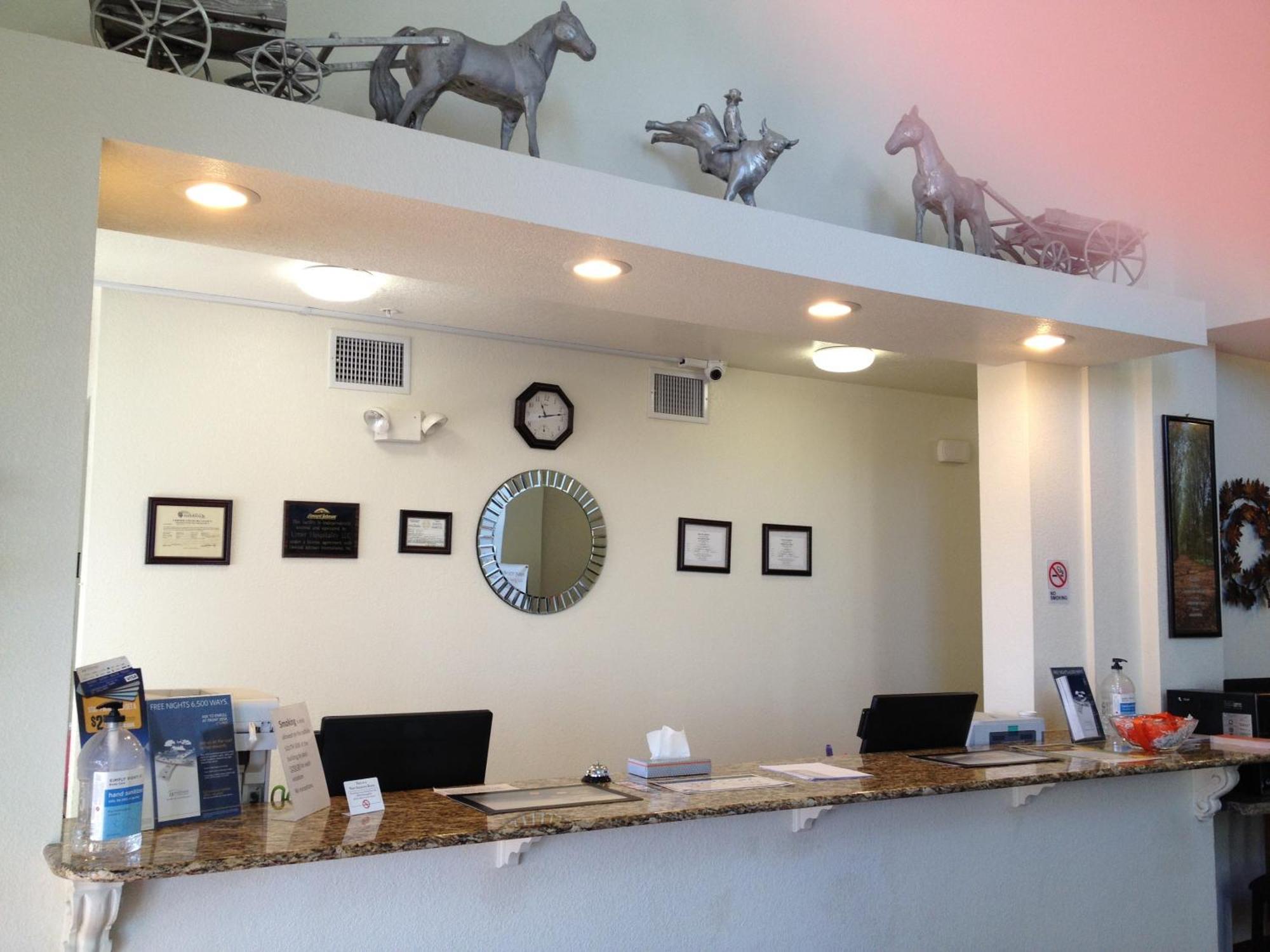 Howard Johnson By Wyndham Lubbock Tx Extérieur photo