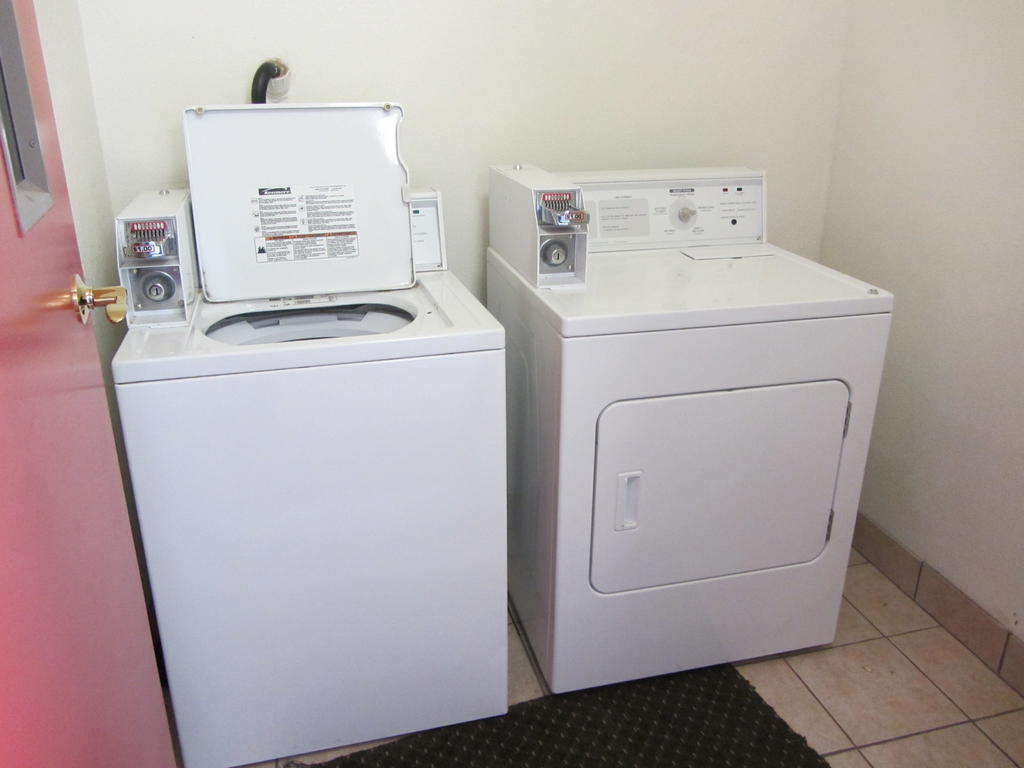 Howard Johnson By Wyndham Lubbock Tx Extérieur photo